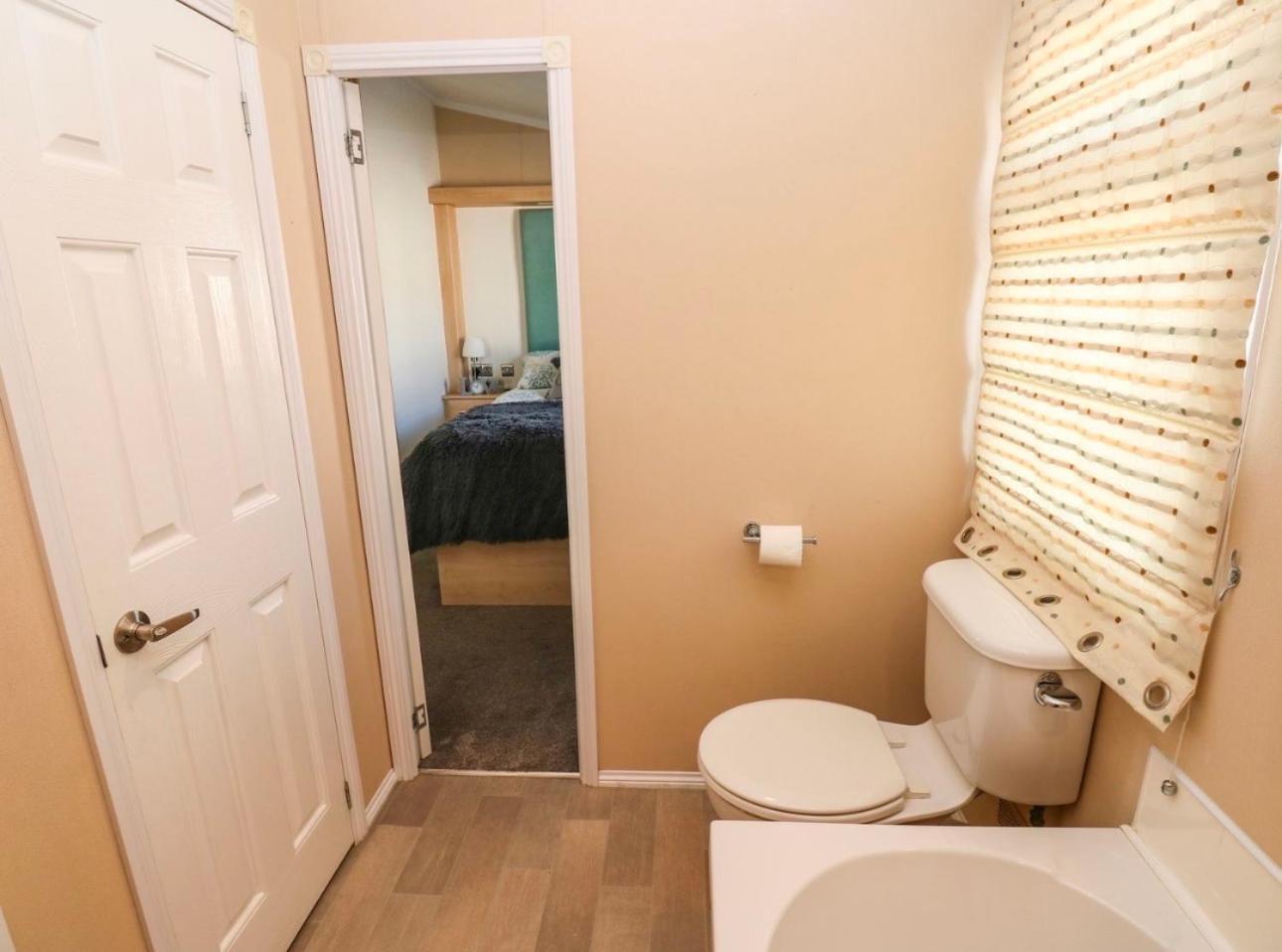 A And C Lodge Plot 21 2 Double Bedrooms Plot 21 With Hot Tub 1 Pet Only No Commercial Vans 4Pm Check In High Hesket Екстериор снимка